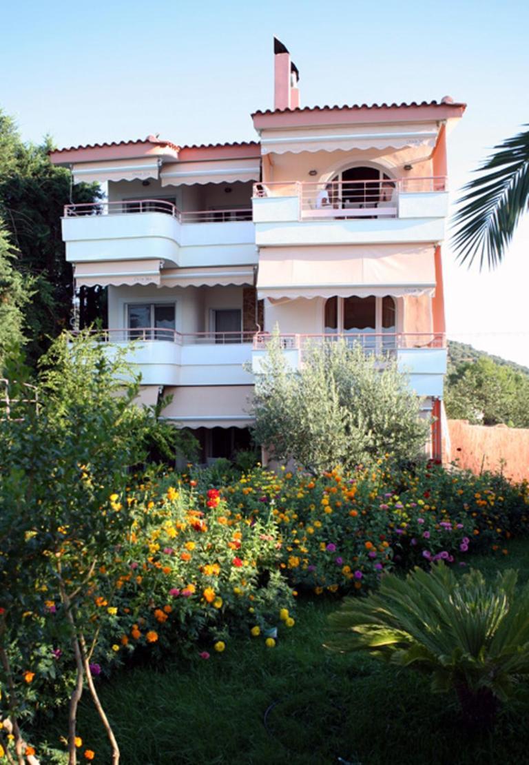 Over Sea Rooms & Villas Loutra Edipsou  Exterior photo